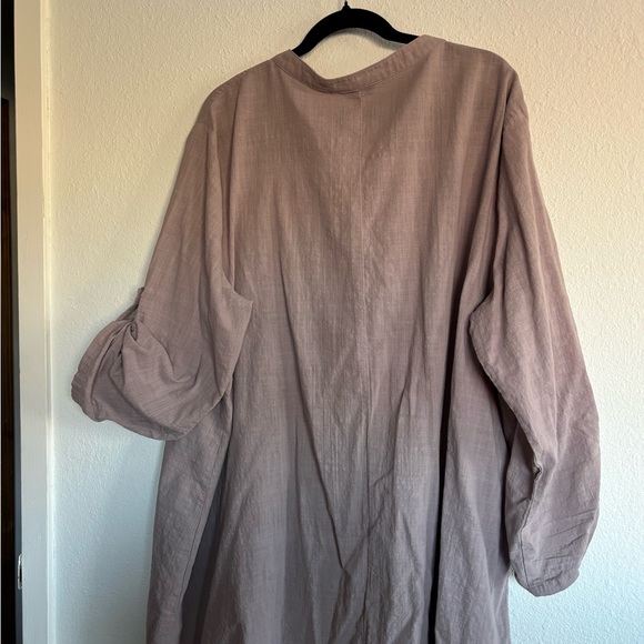 Linen Button-Up Tunic - Picture 3 of 4